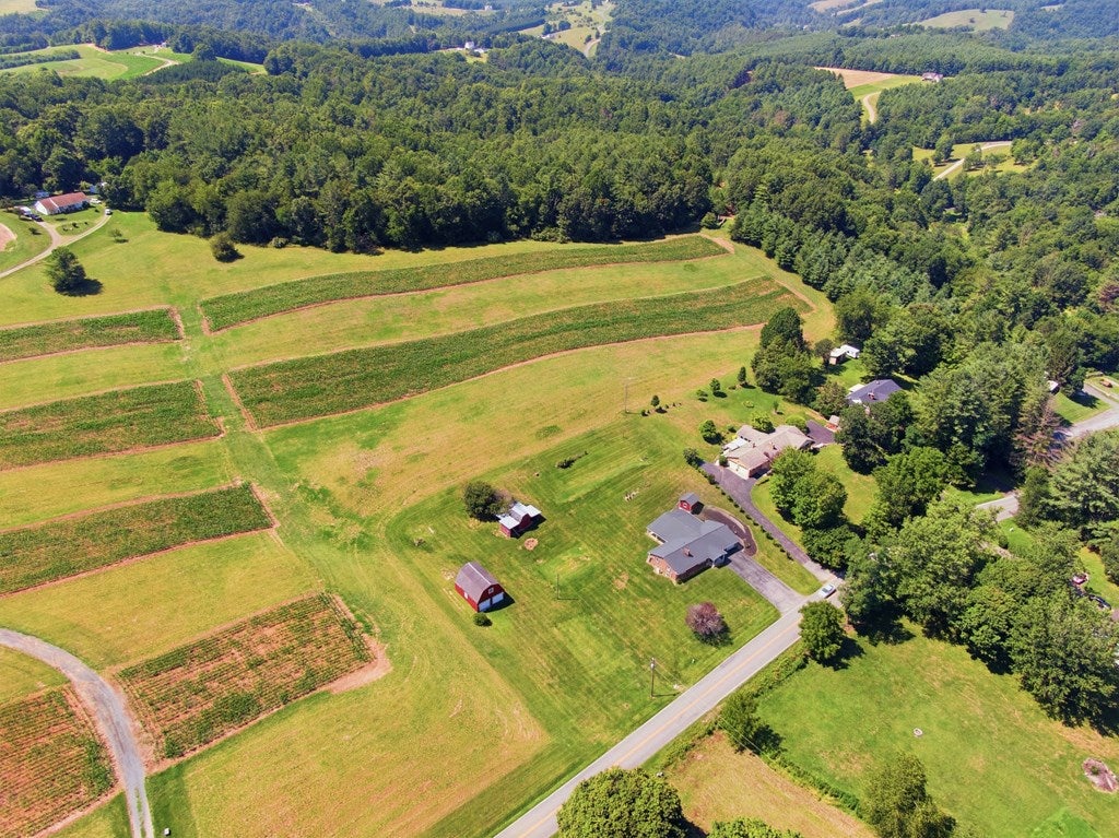 181 Ridgeview Road Northwest Floyd, VA 24091 - Photo 15 of 71 Gallery Image 15