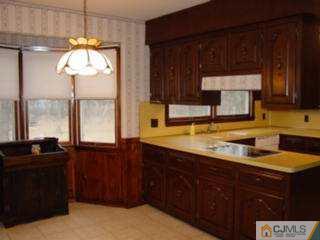 37 Fresh Ponds Road East Brunswick, NJ 08816 - Photo 4 of 8 Gallery Image 4