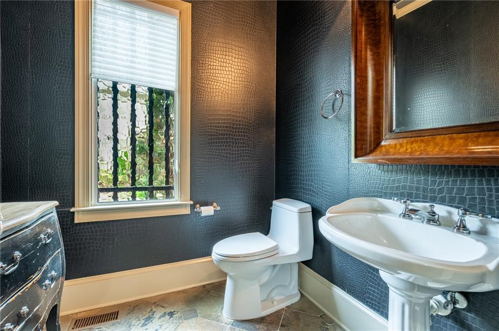 1240 Brookhaven Hideaway Court Northeast Atlanta, GA 30319 - Photo 16 of 35