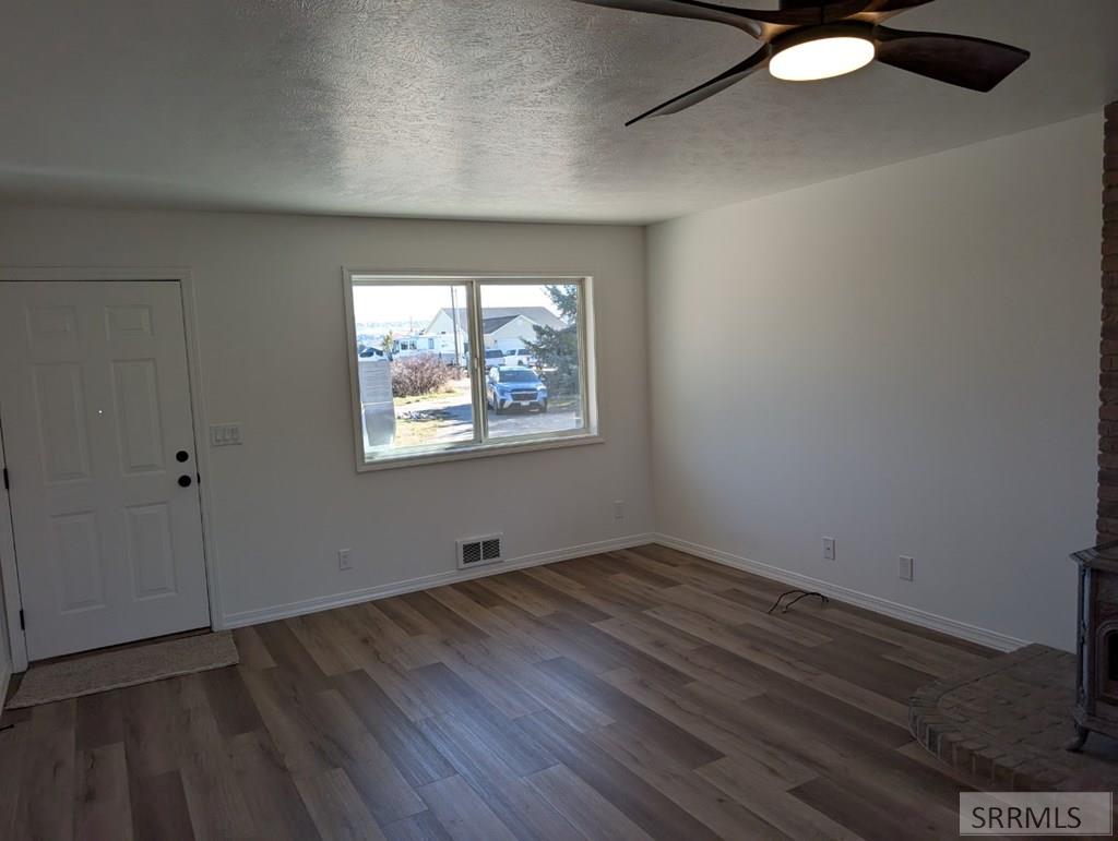 4822 South Streeter Avenue Ammon, ID 83406 - Photo 16 of 44