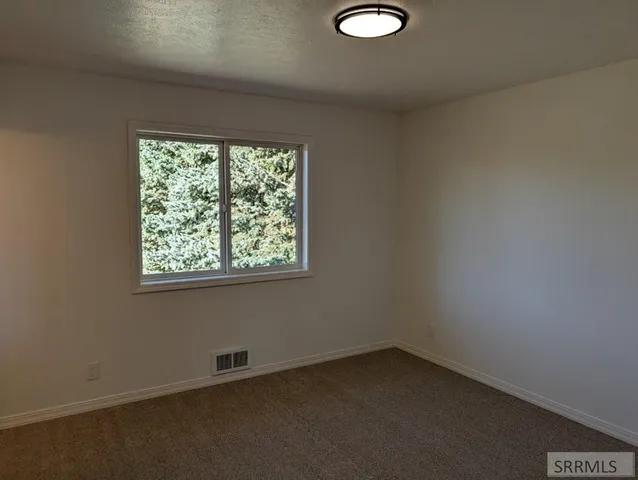 $350,500 | 4822 South Streeter Avenue, Ammon, ID 83406