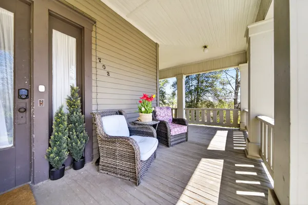 $599,000 | 702 Washington Avenue, Mount Pleasant, TN 38474