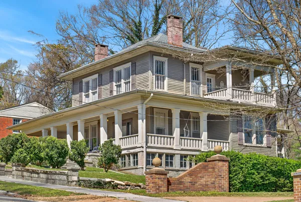 $599,000 | 702 Washington Avenue, Mount Pleasant, TN 38474