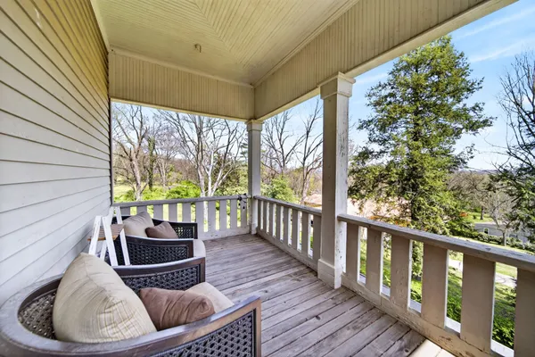 $599,000 | 702 Washington Avenue, Mount Pleasant, TN 38474