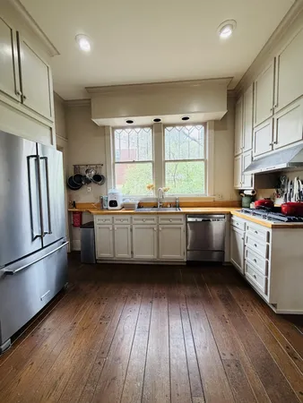 $599,000 | 702 Washington Avenue, Mount Pleasant, TN 38474