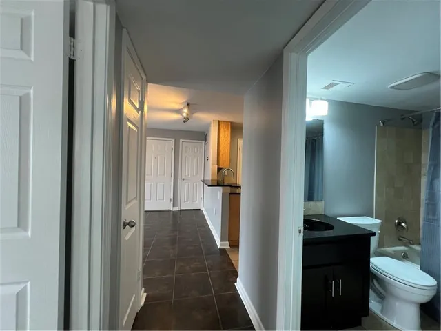 $205,000 | 445 West 9th Street, Unit 302, Kansas City, MO 64105