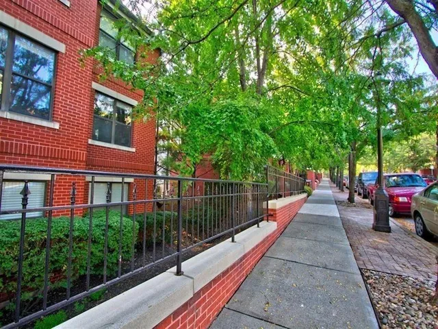 $205,000 | 445 West 9th Street, Unit 302, Kansas City, MO 64105