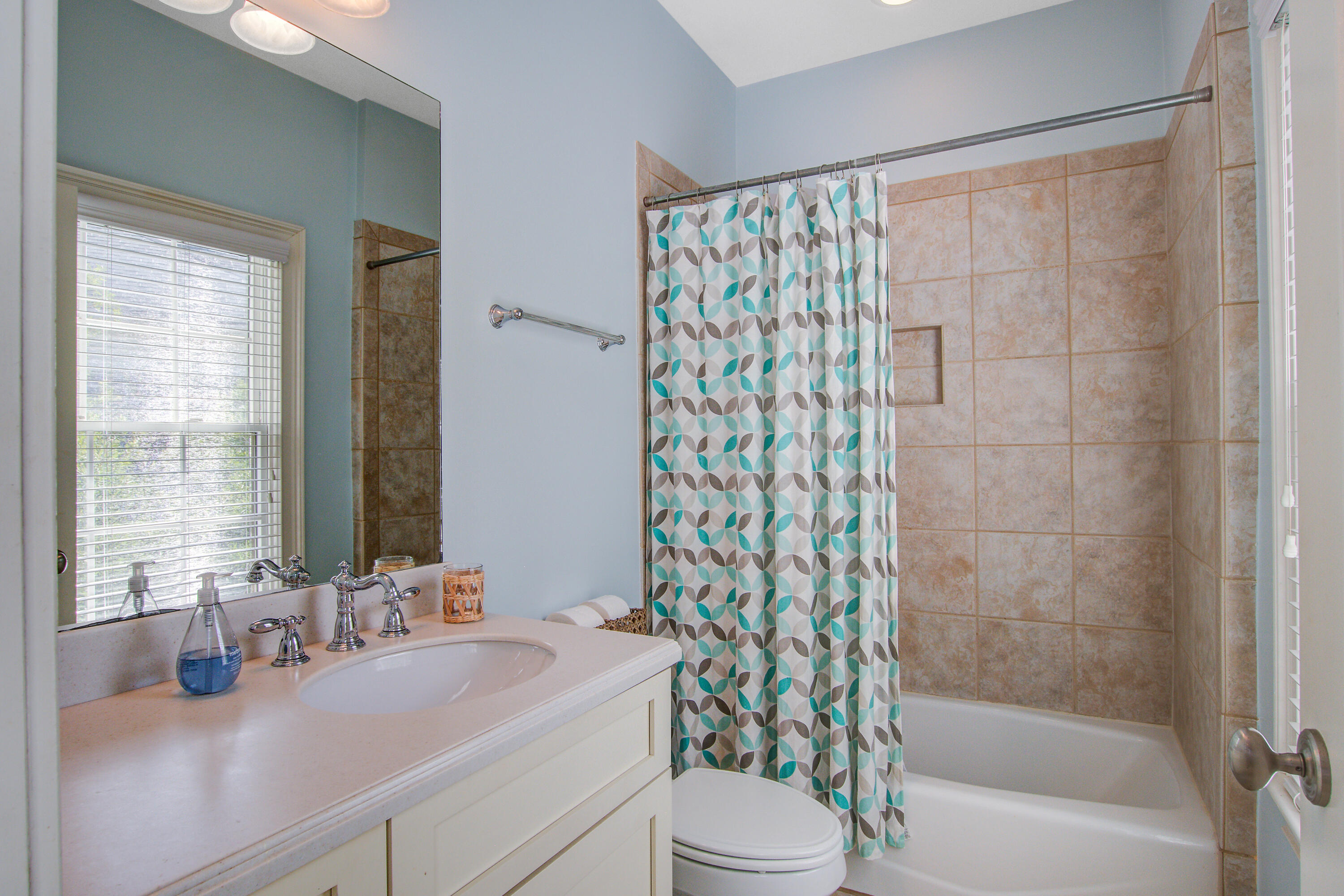 364 Evian Way Mount Pleasant, SC 29464 - Photo 21 of 46 Guest Bath