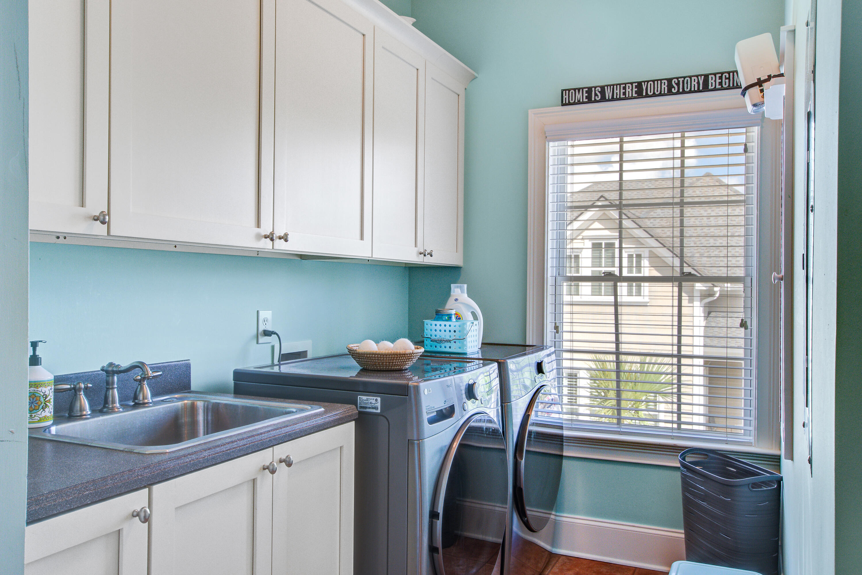 364 Evian Way Mount Pleasant, SC 29464 - Photo 25 of 46 Laundry Room