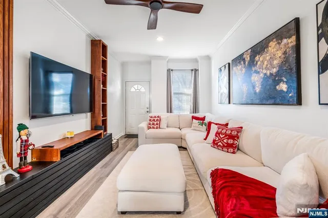 $649,900 | 127 Stratford Drive, Unit 1028, Nutley, NJ 07110