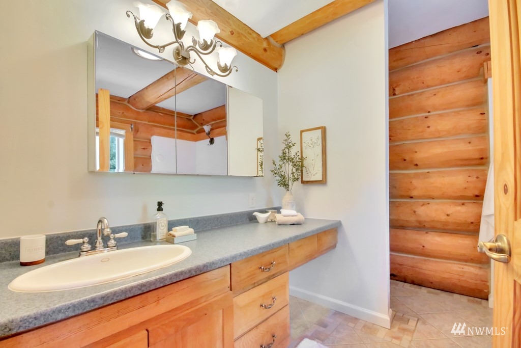 14206 Maple Road Southeast Port Orchard, WA 98367 - Photo 11 of 40 Gallery Image 11