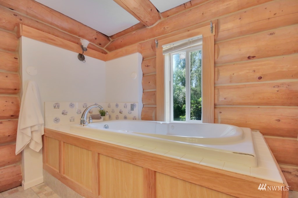 14206 Maple Road Southeast Port Orchard, WA 98367 - Photo 12 of 40 Gallery Image 12