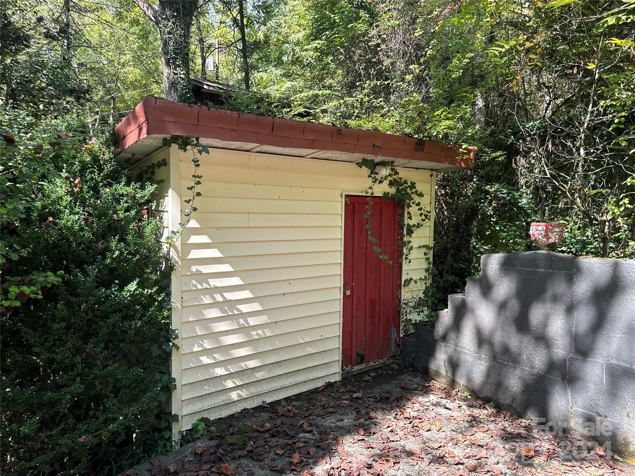 271 Lake Sega Road Brevard, NC 28712 - Photo 19 of 21 Gallery Image 19