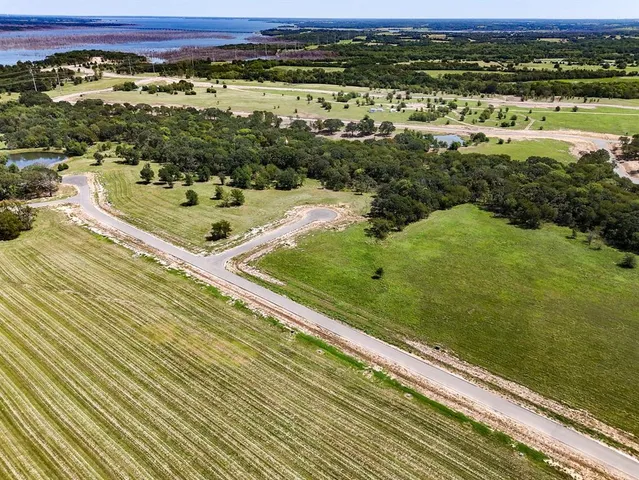 a view of an outdoor space