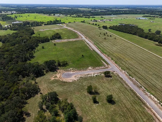 $132,900 | 220 Diamond Point, Dodd City, TX 75438