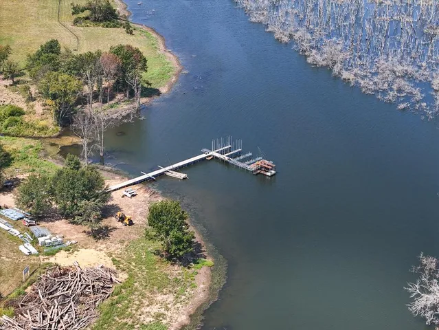 $132,900 | 220 Diamond Point, Dodd City, TX 75438