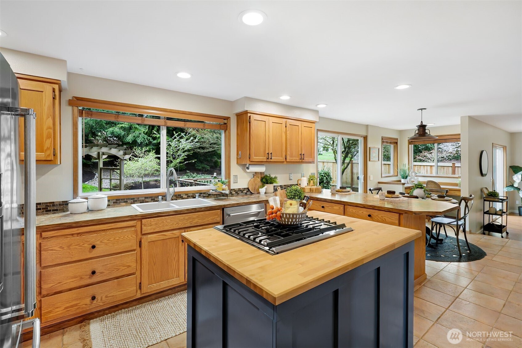 9826 36th Drive Southeast Everett, WA 98208 - Photo 5 of 39