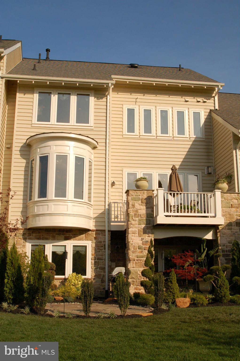 Exterior (Rear)