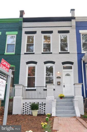 276 15th Street Southeast Washington, DC 20003 - Photo 1 of 11 Exterior (Main)