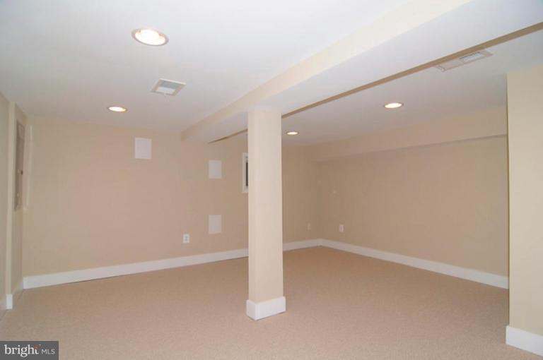 276 15th Street Southeast Washington, DC 20003 - Photo 6 of 11 Basement #1