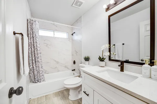 $2,100 | 12158 Bowsman Drive, Tomball, TX 77377