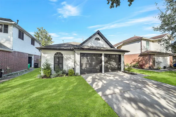 $1,975 | 12158 Bowsman Drive, Tomball, TX 77377