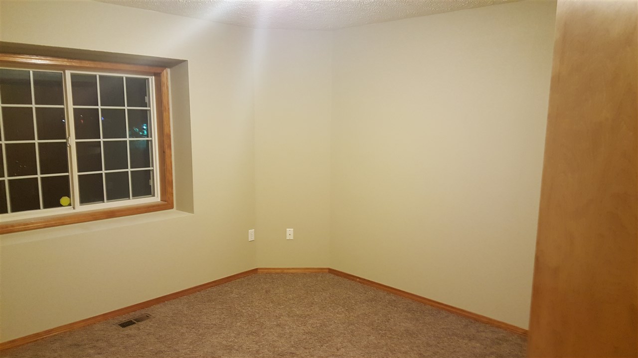 12715 North Ruby Road Spokane, WA 99218 - Photo 8 of 11