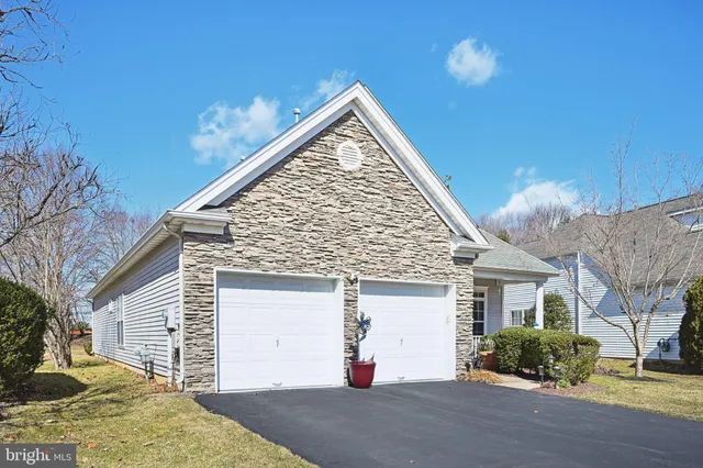$525,000 | 25 Cardinal Flower Lane, West Windsor, NJ 08550