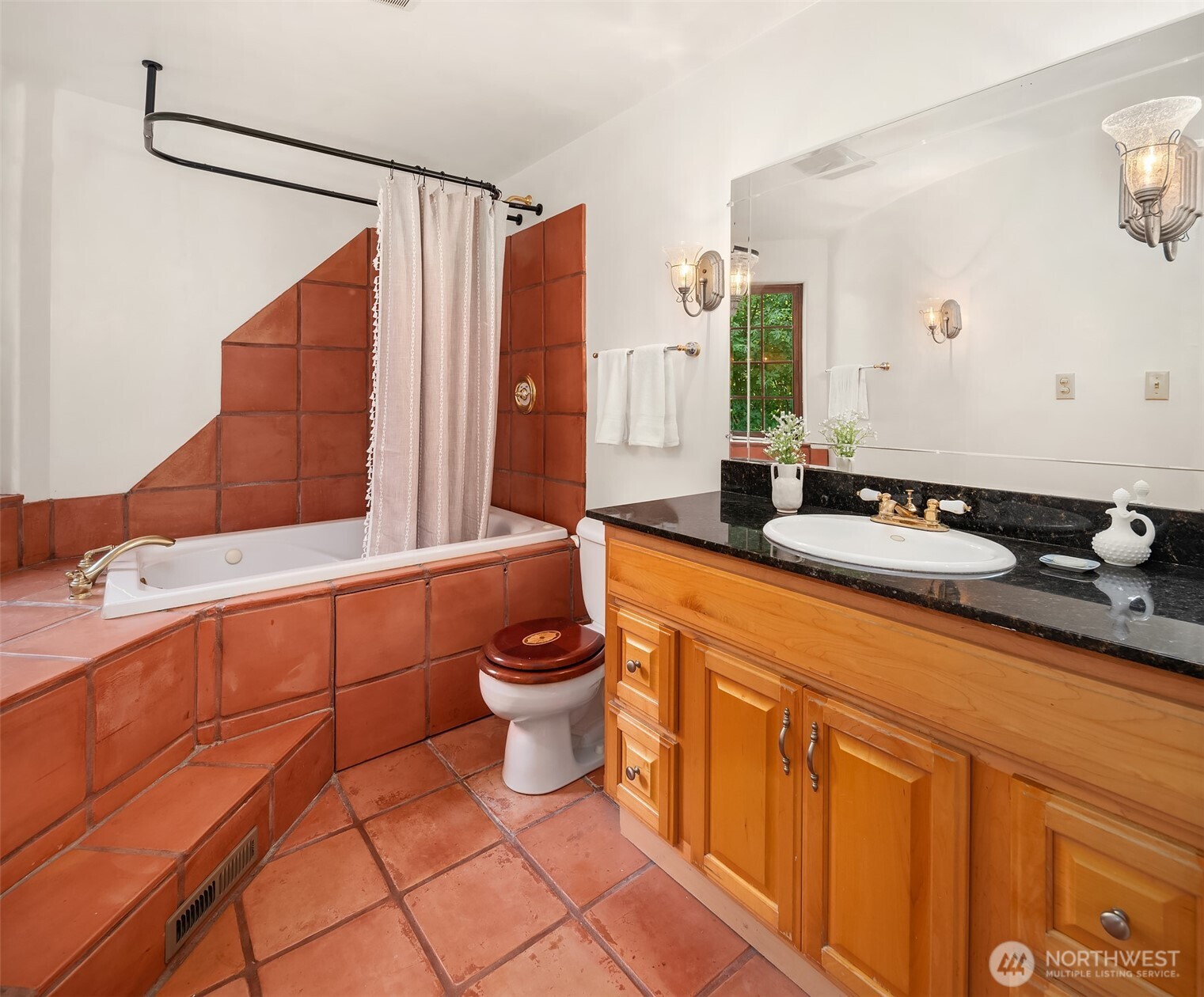 24917 Dockton Road Southwest Vashon, WA 98070 - Photo 23 of 37