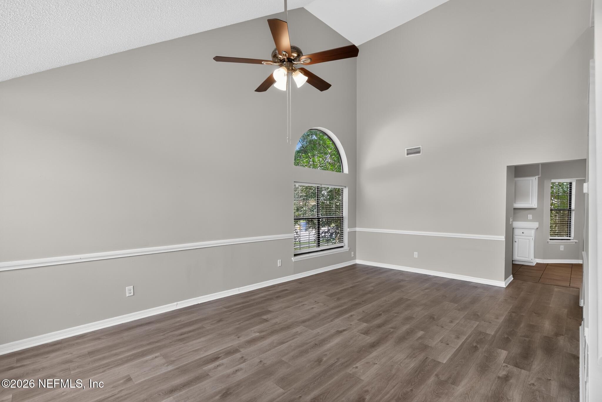 5407 Fort Caroline Road Jacksonville, FL 32277 - Photo 6 of 34 10_5407_Fort_Caroline_Rd-Living_room-566