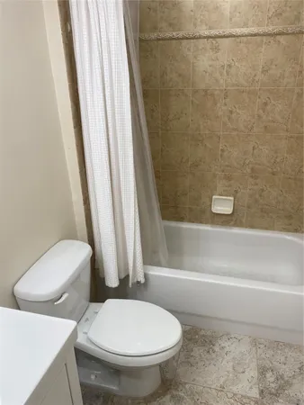 $2,750 | 6300 Landings Way, Tamarac, FL 33321