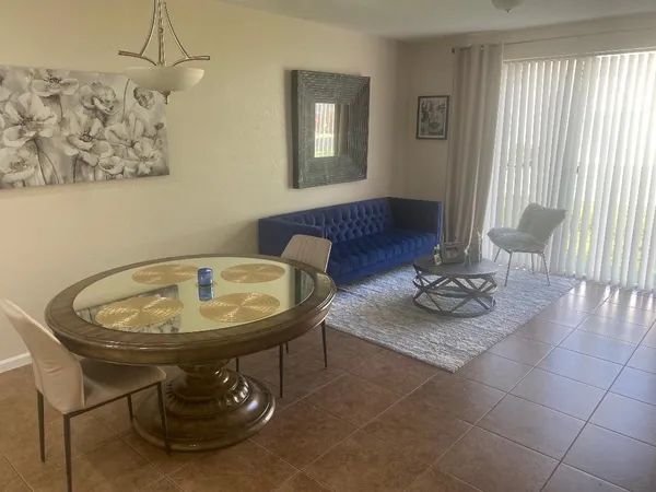 $2,750 | 6300 Landings Way, Tamarac, FL 33321