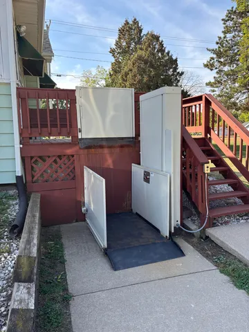 $189,900 | 871 Cranston Road, Beloit, WI 53511