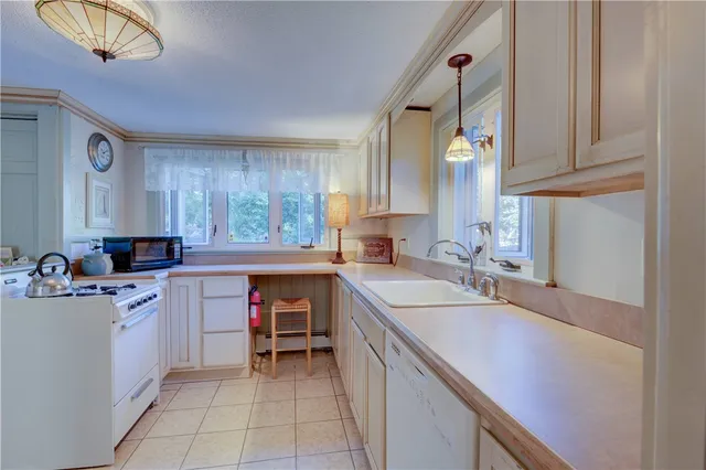 $459,000 | 47 Wake Robin Trail, Narragansett, RI 02874