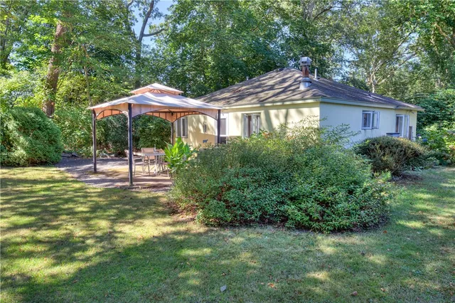 $459,000 | 47 Wake Robin Trail, Narragansett, RI 02874