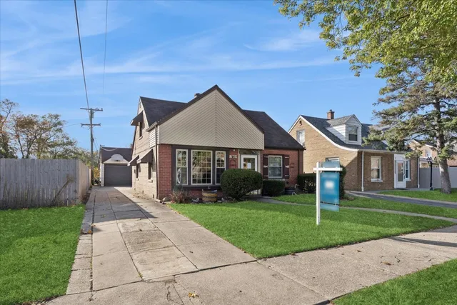 $275,000 | 7841 44th Street, Lyons, IL 60534