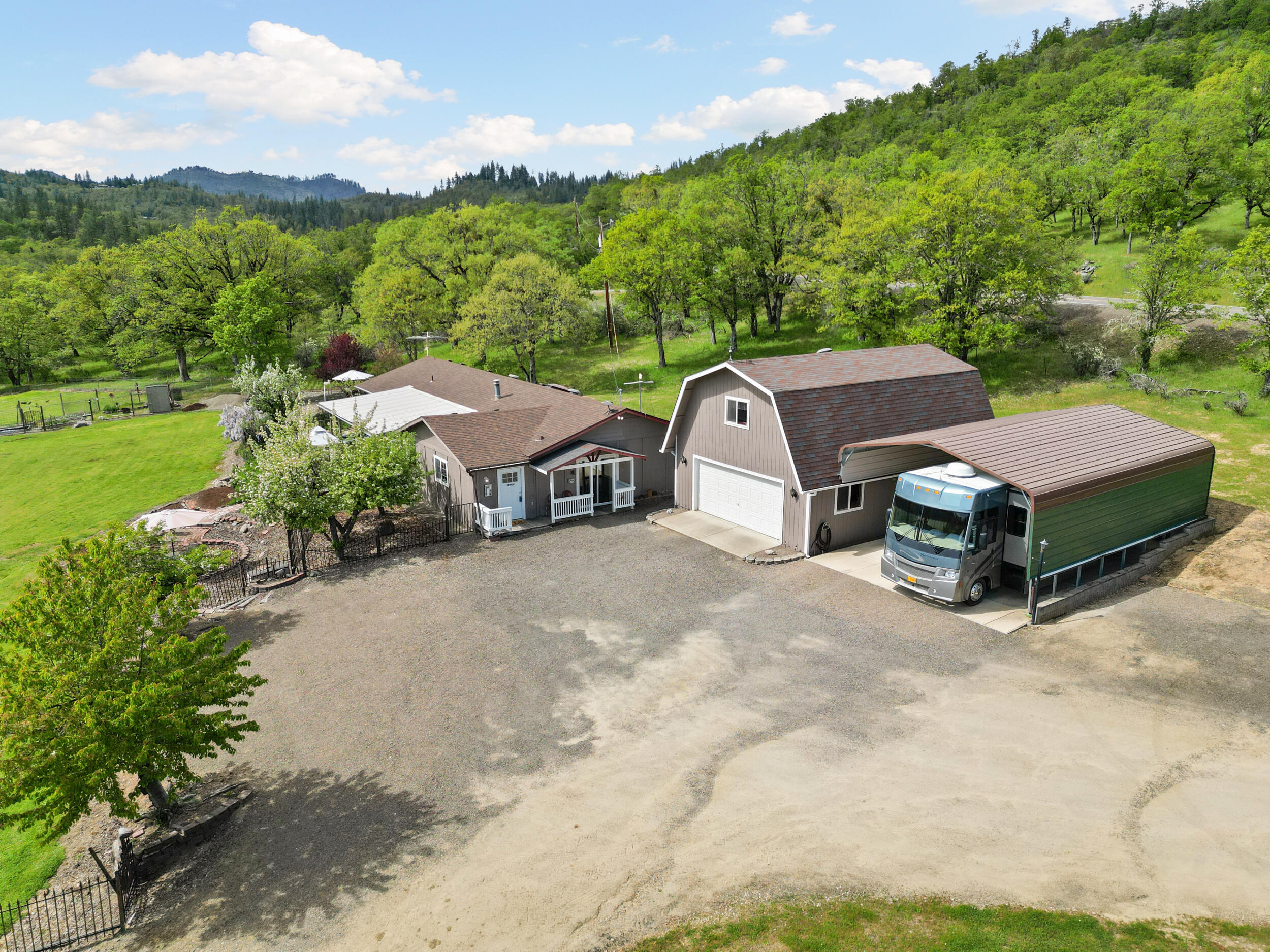 14845 Meadows Road White City, OR 97503 - Photo 28 of 43 45_14845 meadows road - drone - 05
