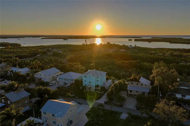 $1,995,000 | 125 Burns Road, Terra Ceia, FL 34250