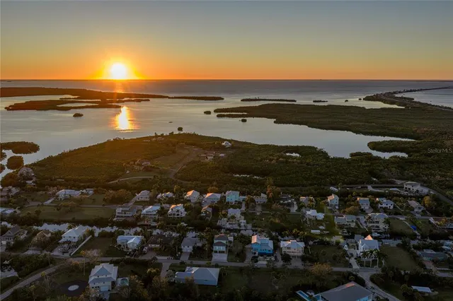 $1,995,000 | 125 Burns Road, Terra Ceia, FL 34250