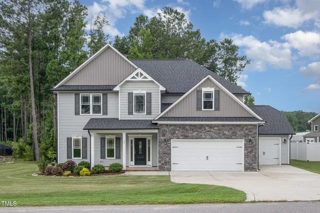 $569,900 | 104 Buckhaven Court, Apex, NC 27502