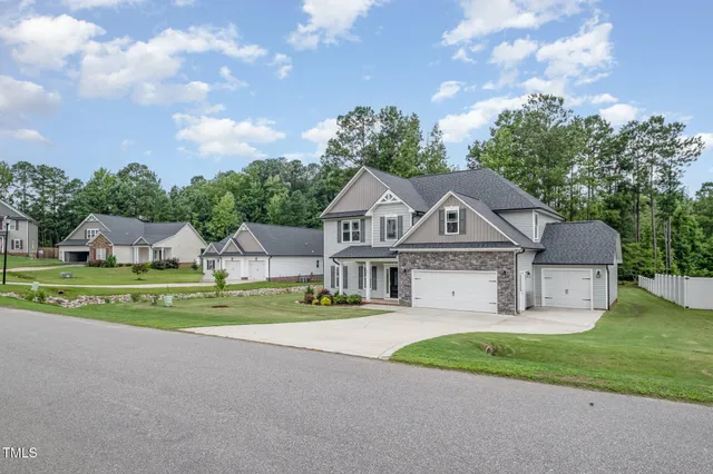 $562,900 | 104 Buckhaven Court, Apex, NC 27502