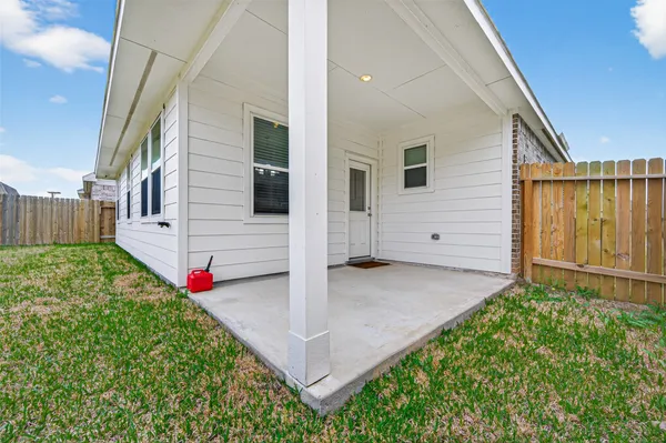 $2,250 | 11676 Whirlaway Drive, Willis, TX 77318