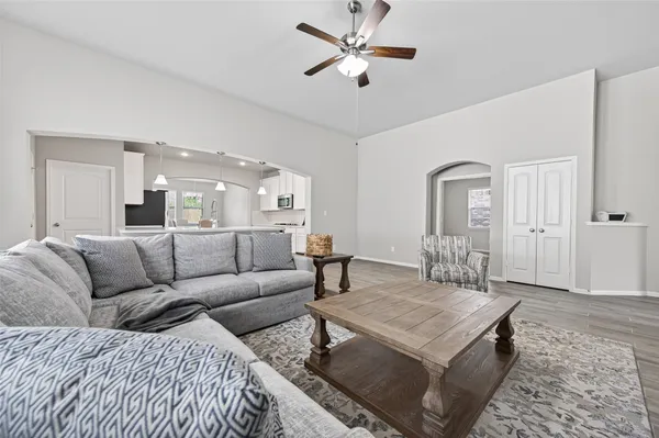 $2,250 | 11676 Whirlaway Drive, Willis, TX 77318