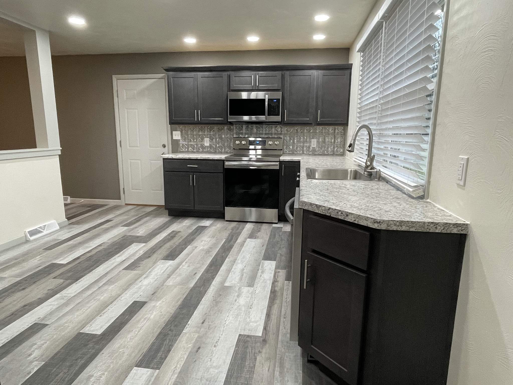 1719 South Ridgeview Road Logansport, IN 46947 - Photo 13 of 22 Gallery Image 13