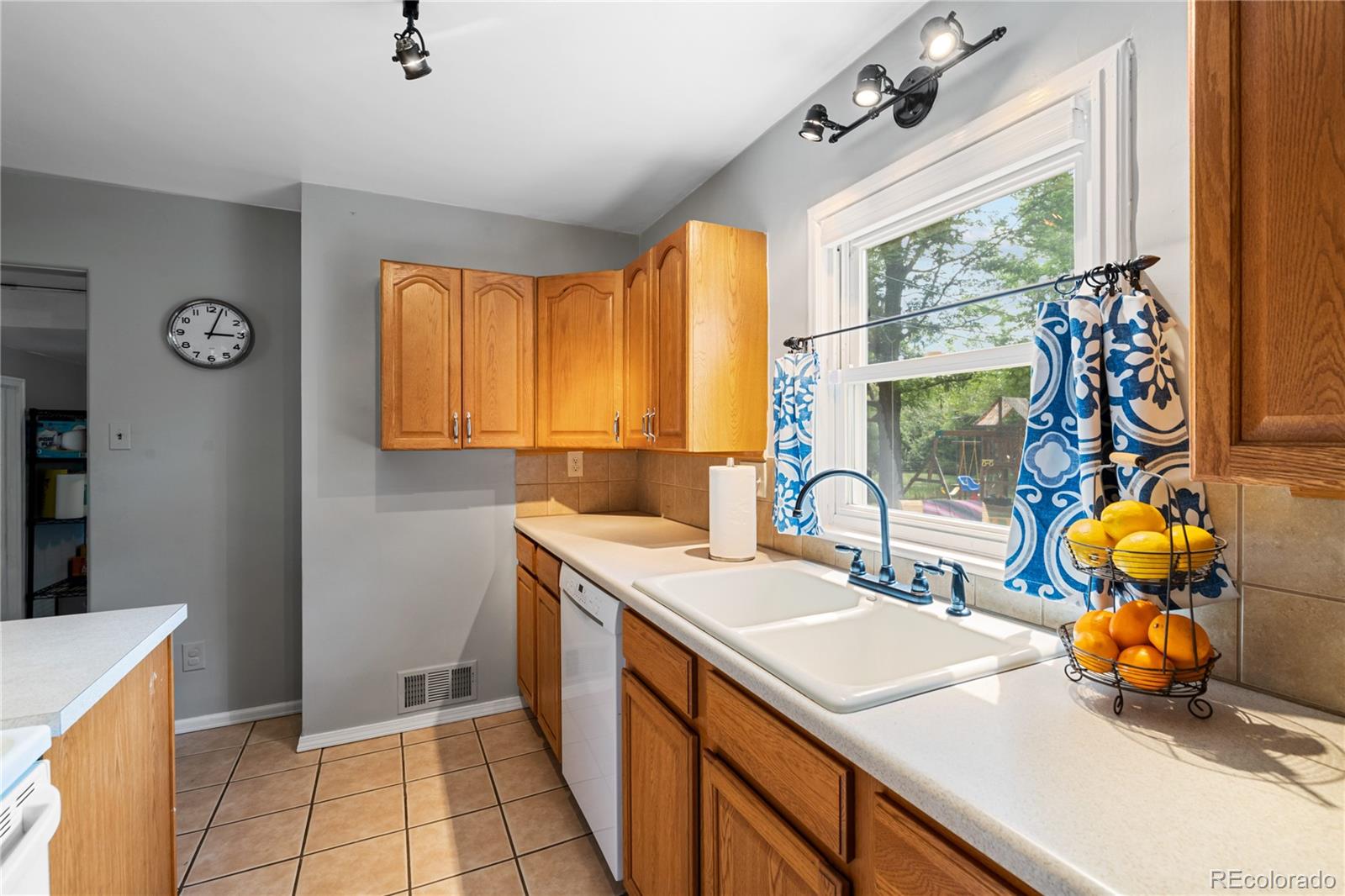 3445 Otis Street Wheat Ridge, CO 80033 - Photo 16 of 28 Gallery Image 16