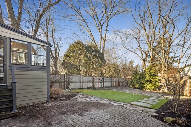 $539,000 | 606 Elm Street, Glen Ellyn, IL 60137