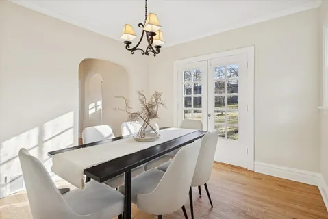 $539,000 | 606 Elm Street, Glen Ellyn, IL 60137