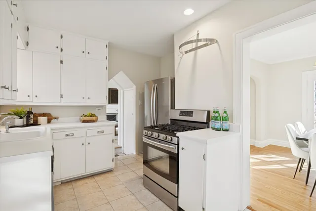 $539,000 | 606 Elm Street, Glen Ellyn, IL 60137