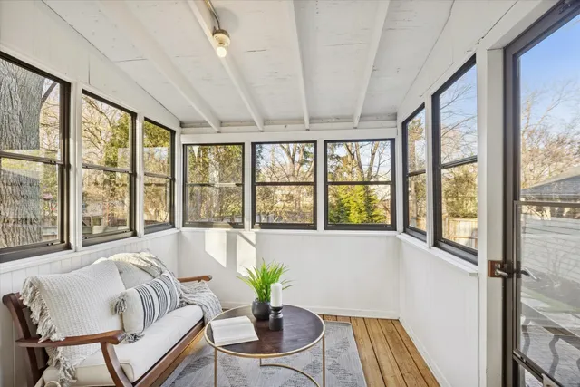 $539,000 | 606 Elm Street, Glen Ellyn, IL 60137