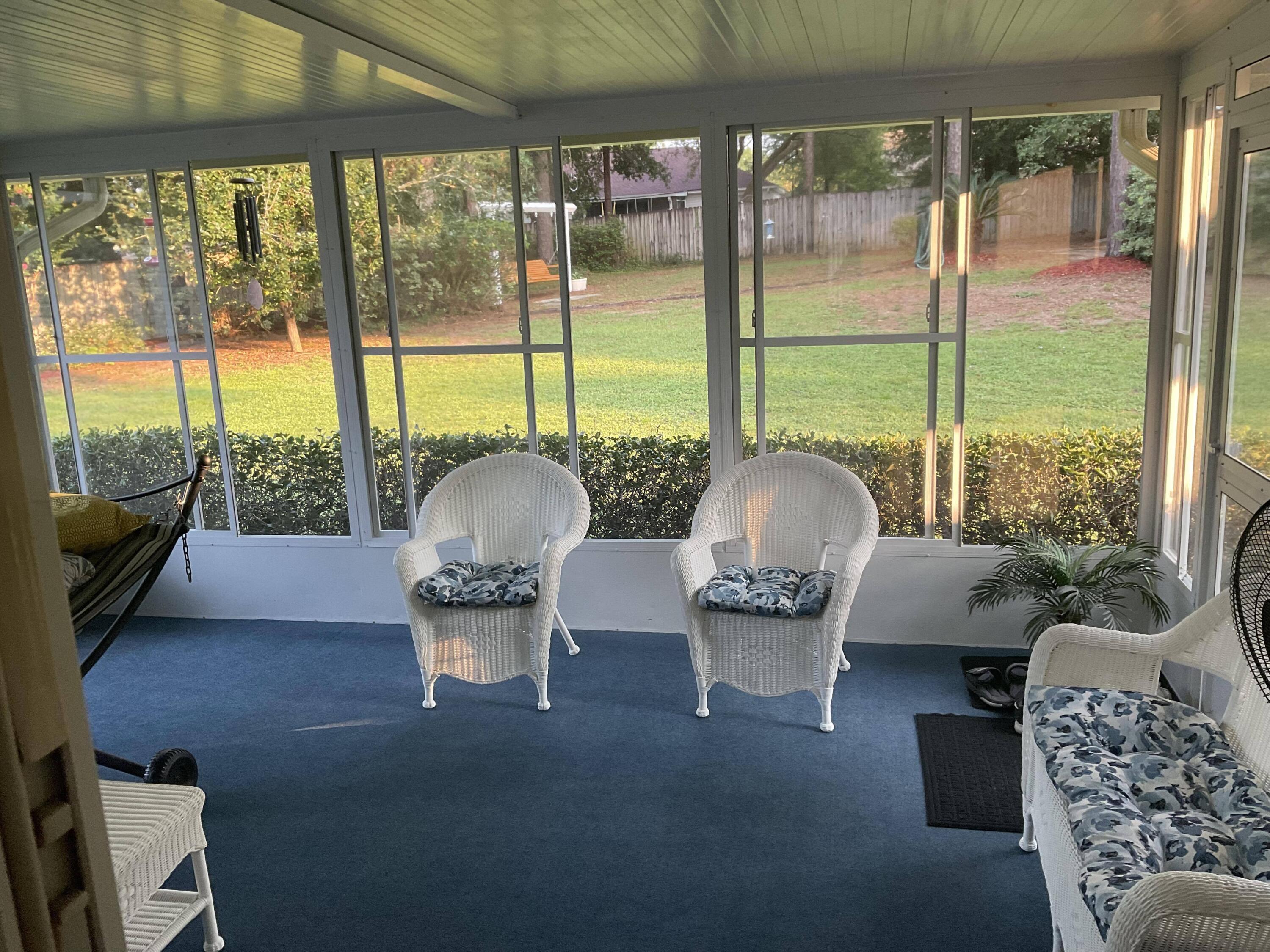 381 John King Road Crestview, FL 32539 - Photo 17 of 34 Florida room